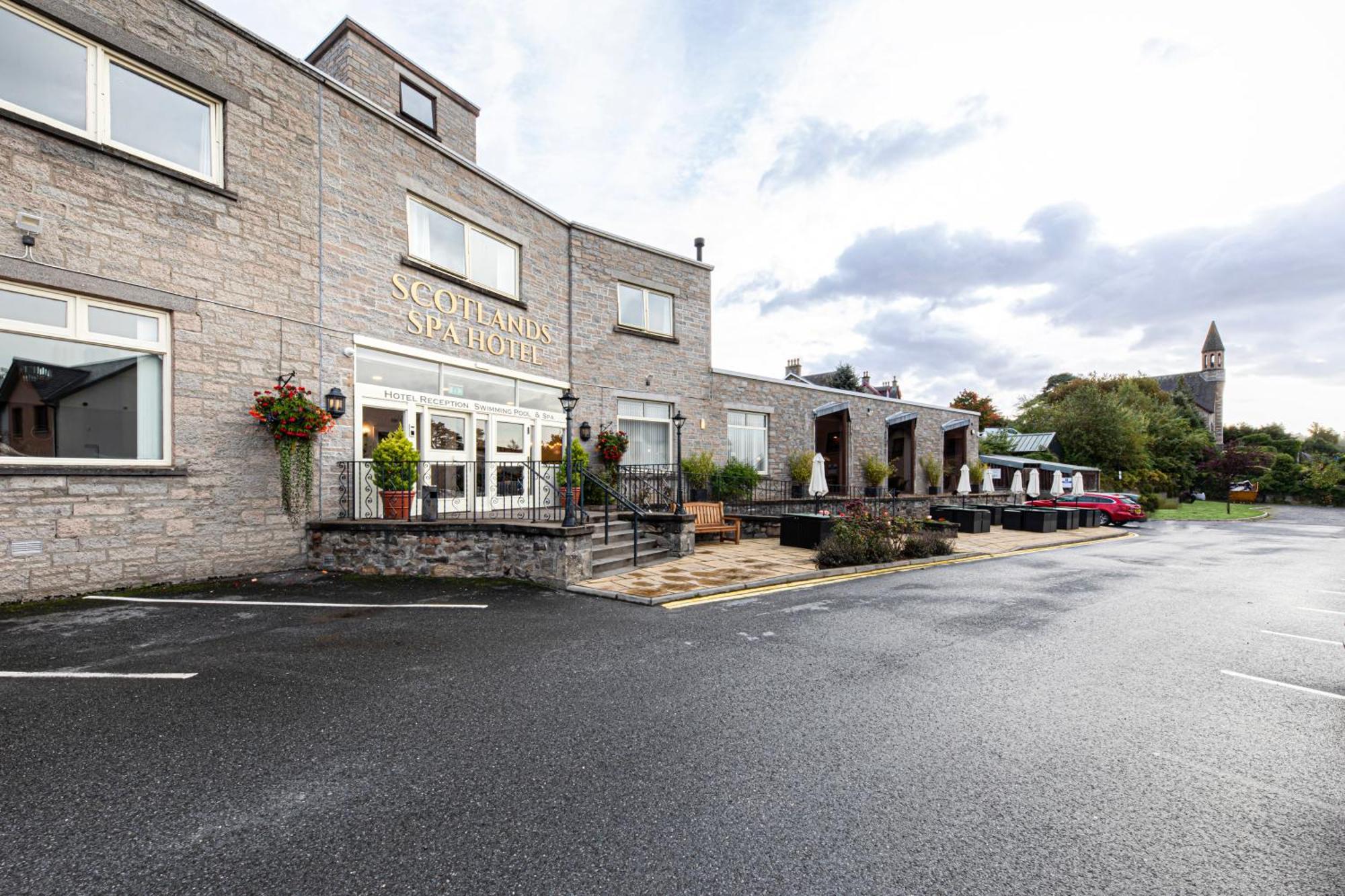 פיטלוצ'רי Scotland'S Spa Hotel מראה חיצוני תמונה