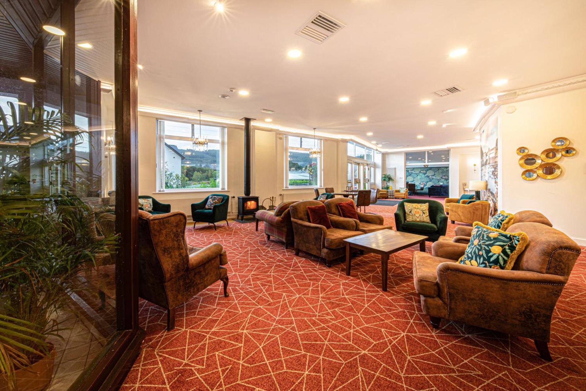 פיטלוצ'רי Scotland'S Spa Hotel מראה חיצוני תמונה
