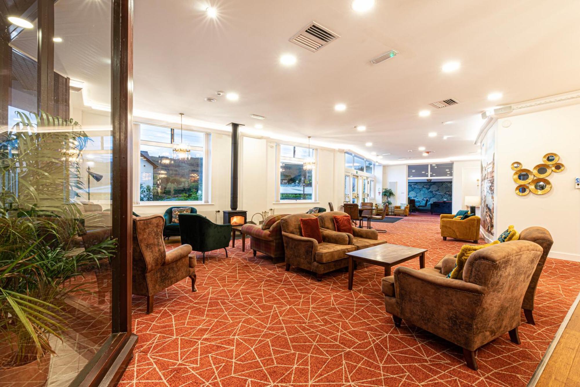 פיטלוצ'רי Scotland'S Spa Hotel מראה חיצוני תמונה