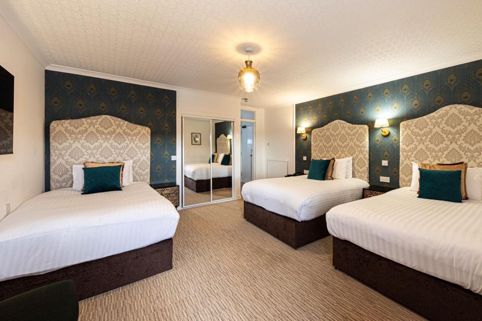 פיטלוצ'רי Scotland'S Spa Hotel מראה חיצוני תמונה