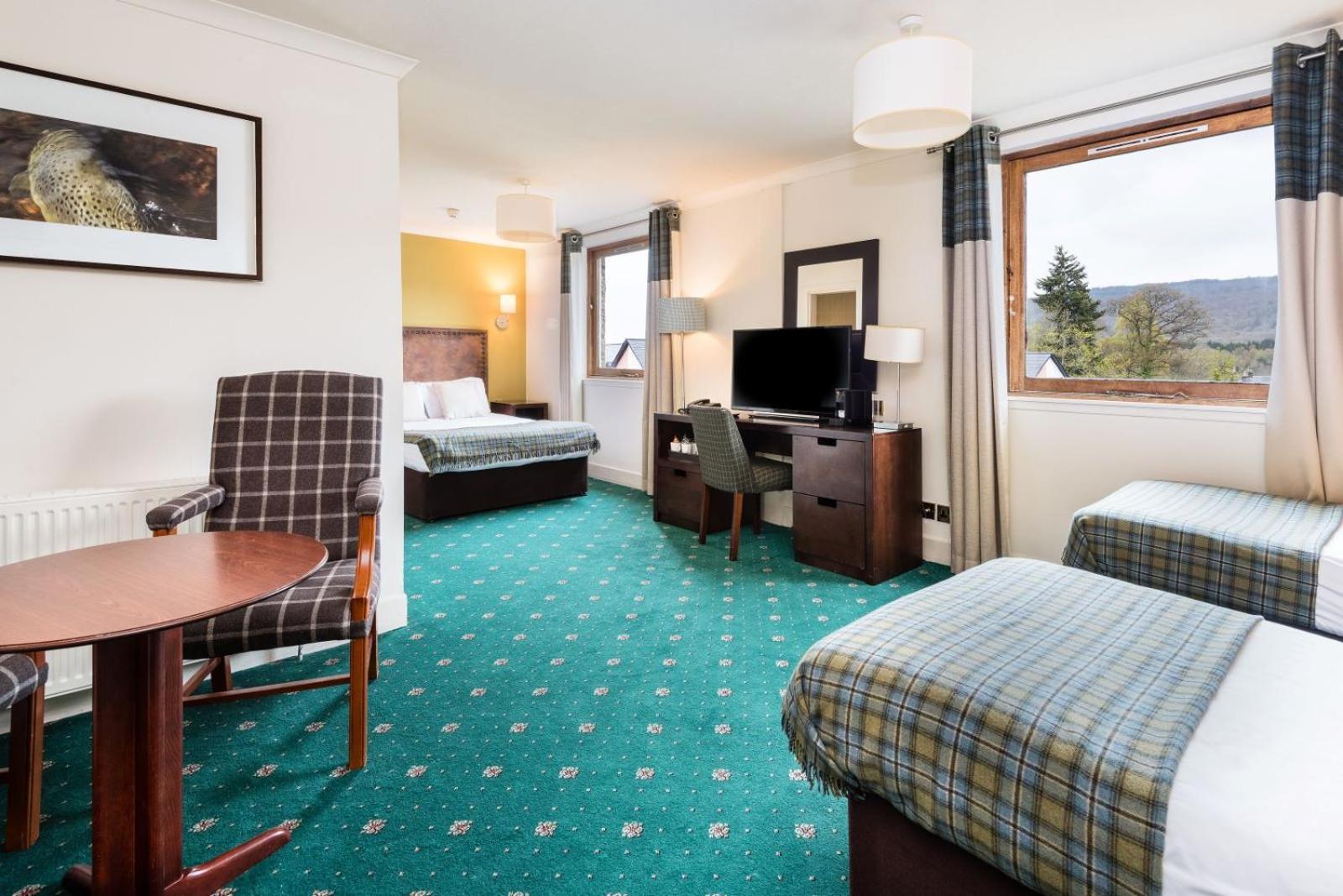 פיטלוצ'רי Scotland'S Spa Hotel מראה חיצוני תמונה